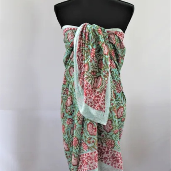 Versatile Floral India Print Cotton Fabric, 45.5 x 75 inches, White, Aqua, Red - Picture 2 of 5